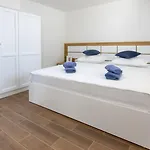 بيت للعطل House With A Swimming Pool Vrgorac, Zagora - 22798 *